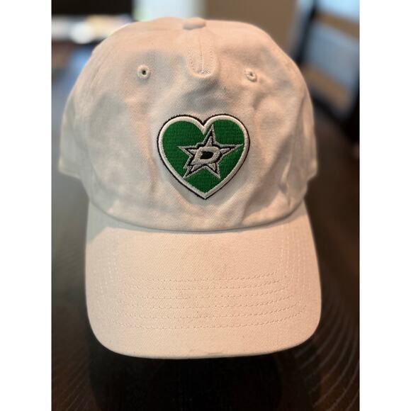 ‘47 women’s Dallas Stars NHL adjustable hat white with heart logo - Picture 1 of 9